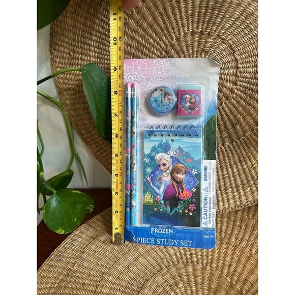 Disney’s Frozen 5 piece study set - Picture 6 of 8